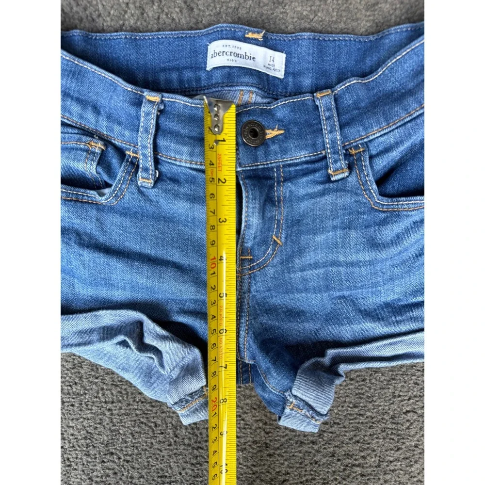 Abercrombie Kids Girls Size 14 Medium Wash Cuffed Stretch Denim Shorts Blue